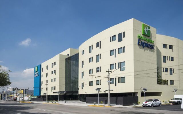 Holiday Inn Express Mexico Aeropuerto, an IHG Hotel