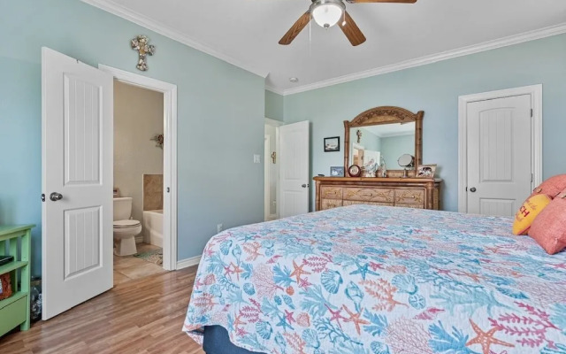 Outlaw's Inn 3 Bedroom Home