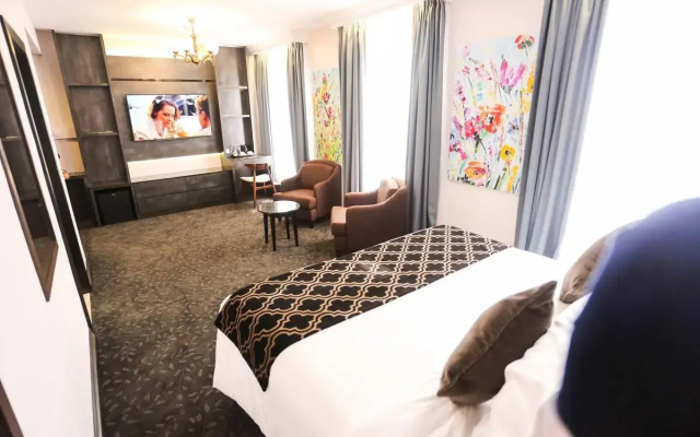 hotelImage
