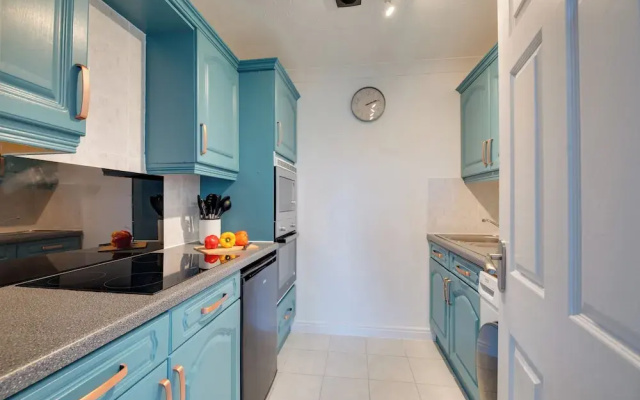 Watch Tower Apartment by Week2Week