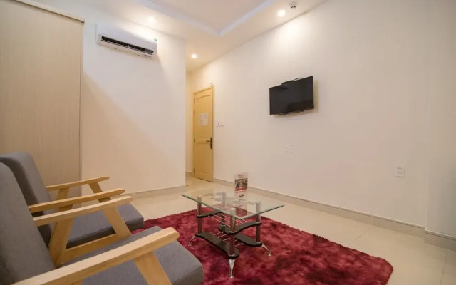 Reddoorz Plus near Big C Truong Chinh