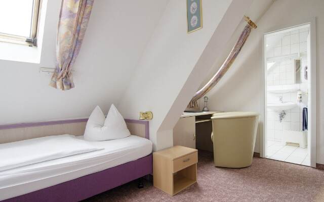 Hotel & Restaurant Park Cafe ISA