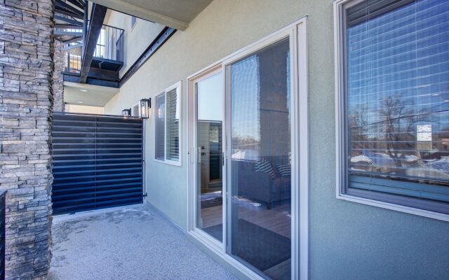 Modern Rooftop Patio New-build Townhome in COS