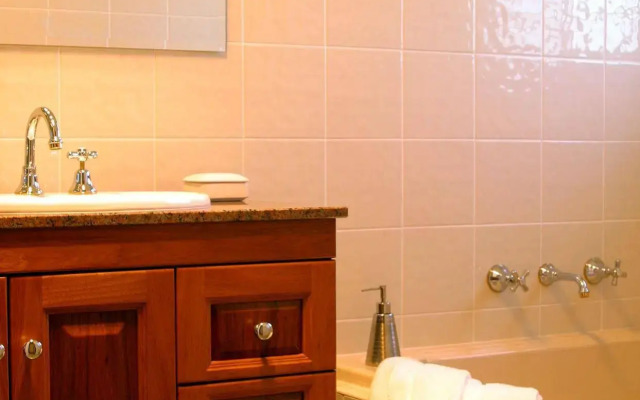 Cottages on Lovedale