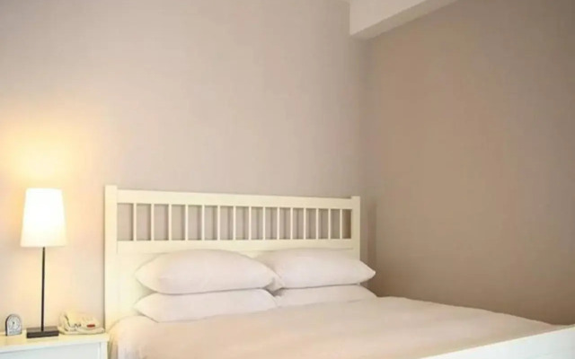 Harbour Plaza Deluxe Serviced Apartments