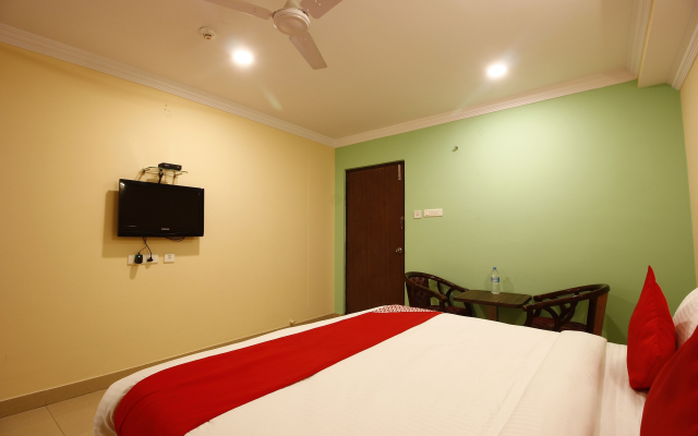 Sri Sai Regency by OYO Rooms