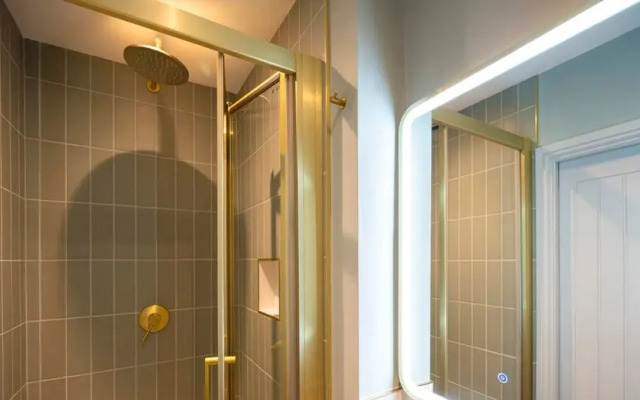 The Loft - 1 Bed Luxury Apartment With Bathtub