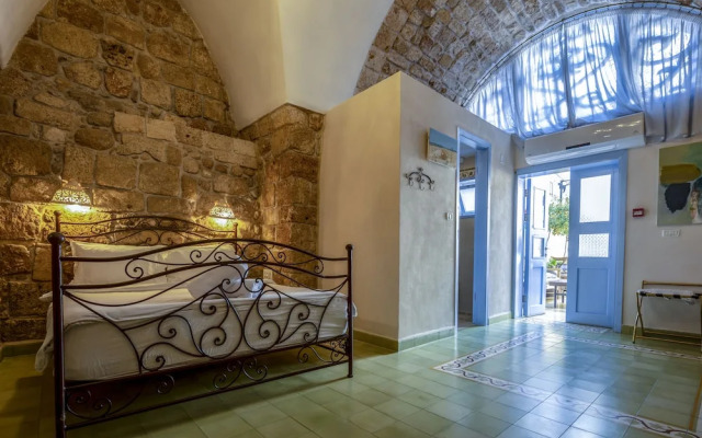 Arabesque Arts & Residency