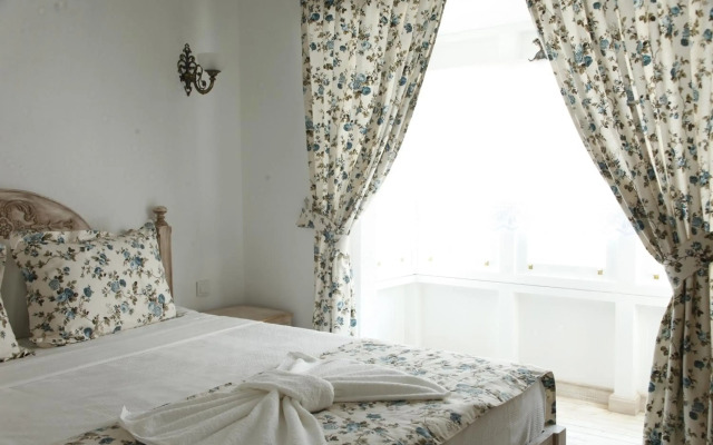 Alacati Ciftekuyu Butik Otel