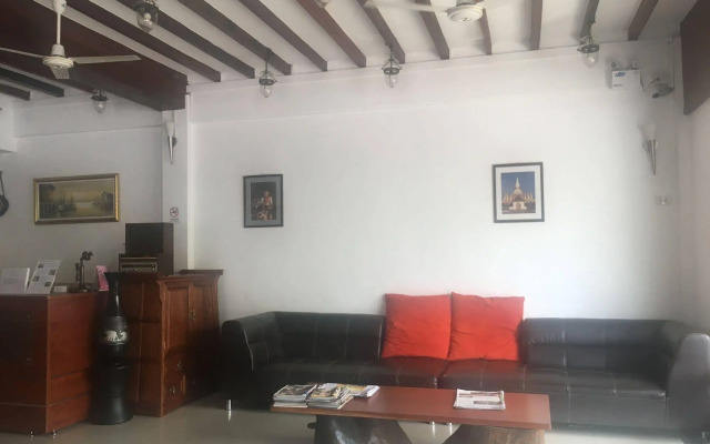 AV Hotel