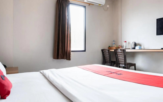 OYO 90027 Ulin Guesthouse – Guest Rooms – Samarinda
