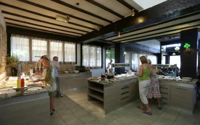 Dionysos Central Hotel