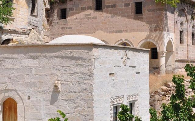 Cemil Koyu Cave House