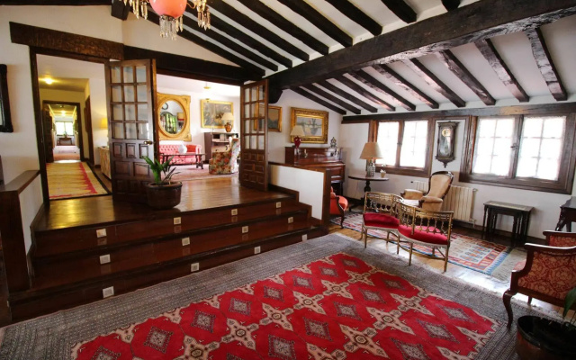 Hotel Santillana