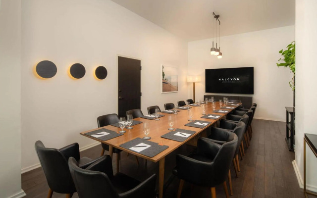 Halcyon - a hotel in Cherry Creek