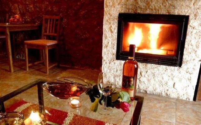 Paliokastro Guesthouse