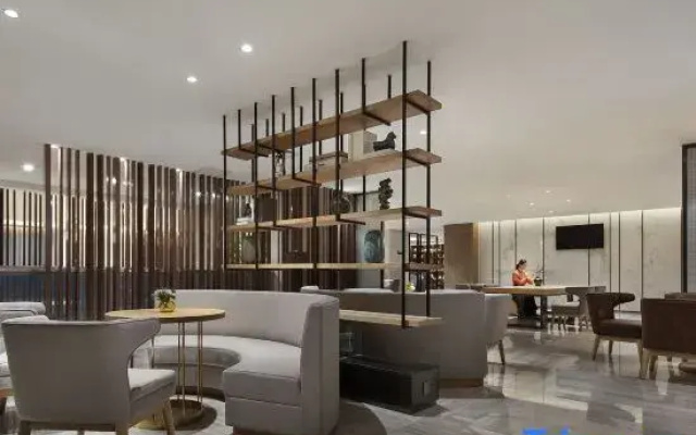 Ustay Hotel