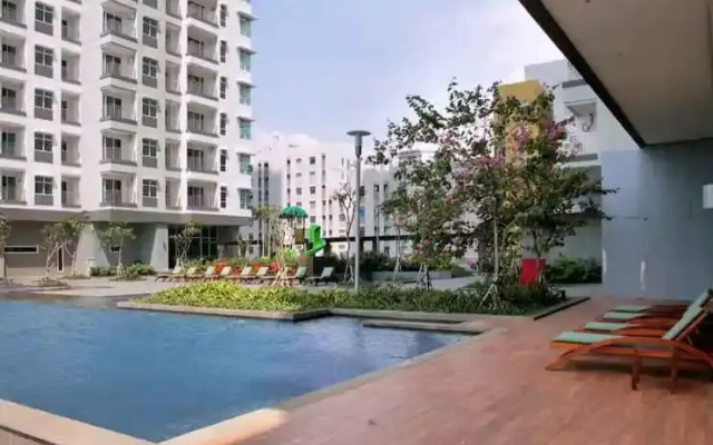 Alluring 1 Bedroom Penthouse Suite @ Green Bay Seaview Condominiums