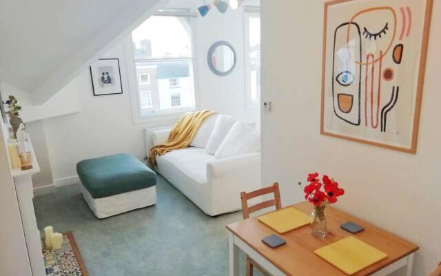 Cosy, elegant apartment in heart of Ludlow Town