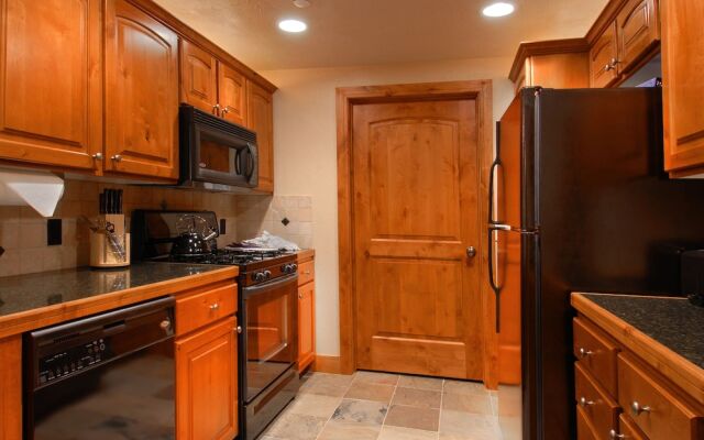 Fox Point at Redstone