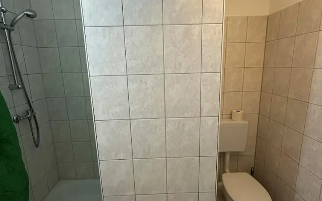 2-Rent Group Hostel Apartments HAN53