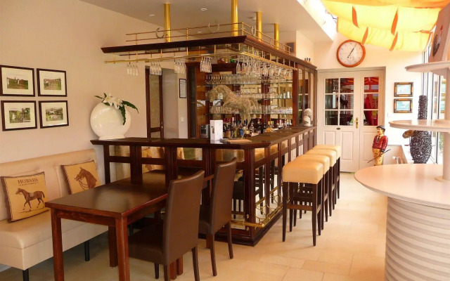 Hostellerie De Hauquerie Chevotel