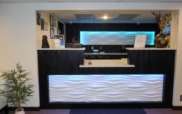 Super 8 By Wyndham Ogden