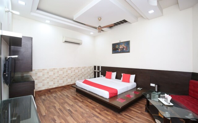 OYO 18599 Hotel Rc Residency