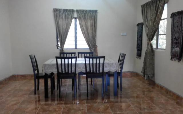 Anggerik Villa Guest House