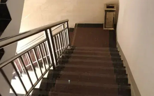 Twin Sisters Hotel (Haikou Meilan Airport)