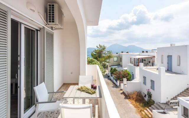 White Rock Milos Suites