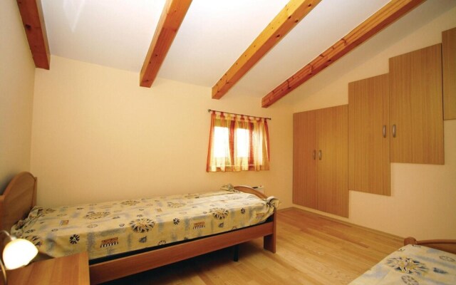 Amazing Home in Pula With 2 Bedrooms