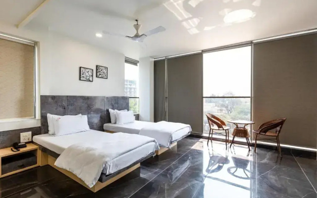 Hotel Anuradha Deluxe by OYO Rooms