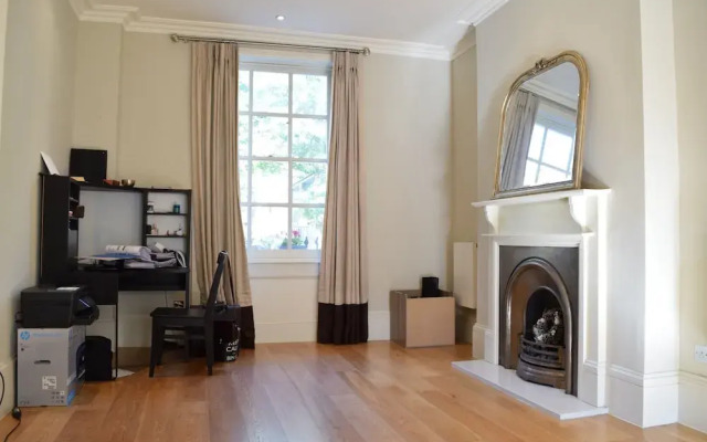 4 Bedroom House in Marylebone