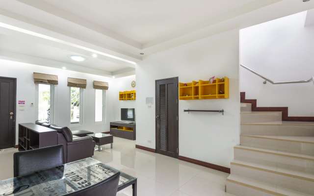 OYO 242 Baan Noppadol Hua Hin Resort