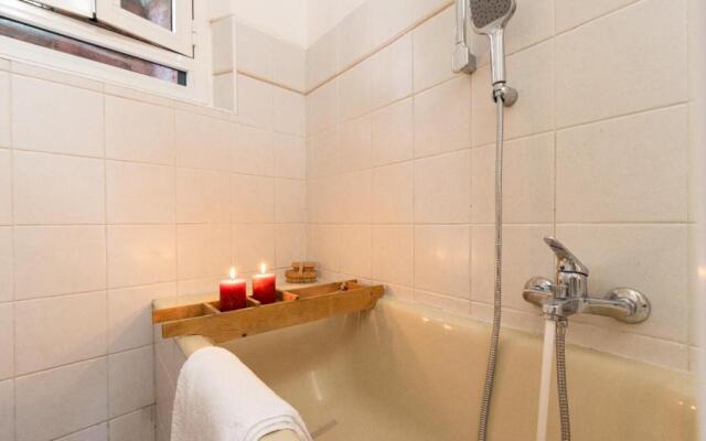 Tranquilla abitazione nel verde a 400m dal lago