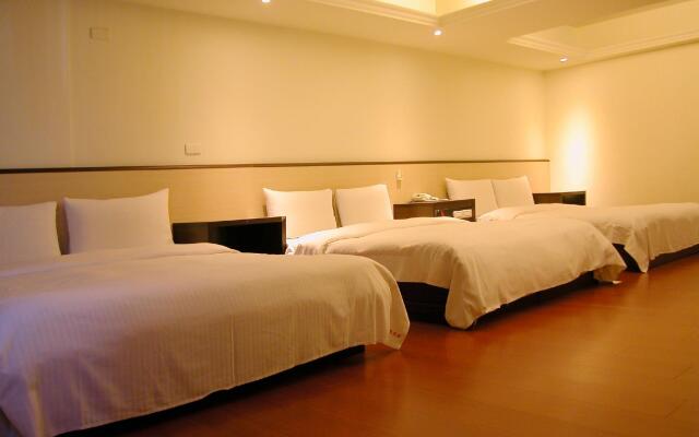 Zaw Jung Business Hotel