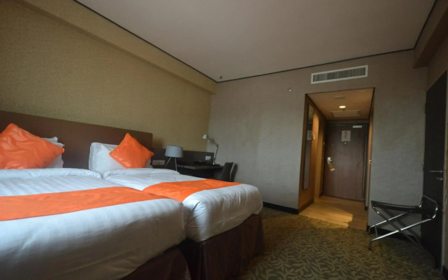 Grand Alora Hotel