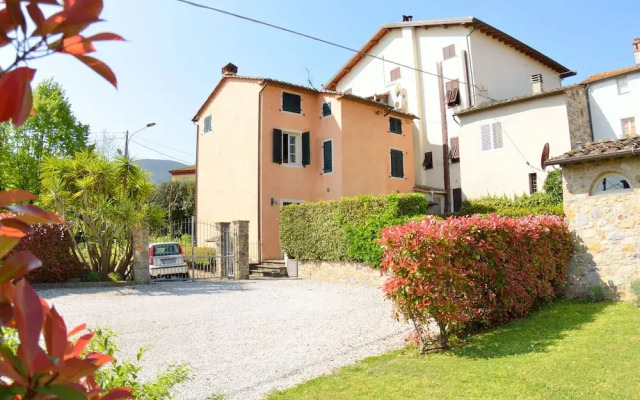 Bright Holiday Home in Pescaglia With Gazebo