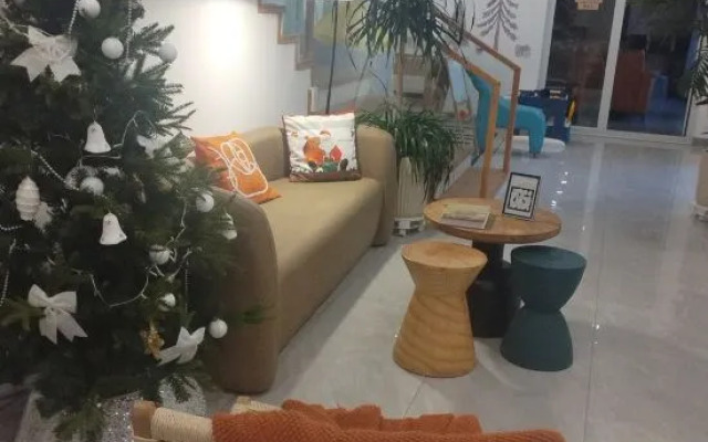 Liangqi Xiaozhu (Beijing Badaling Great Wall Station)