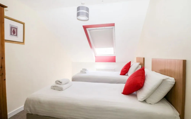 Flat 34 - Marine Court