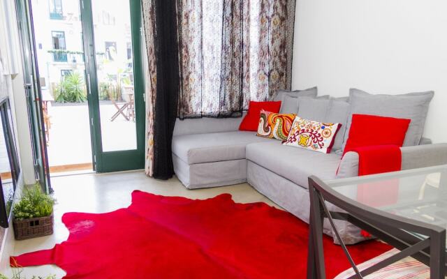 Liiiving in Porto - Bolhão Garden Apartment