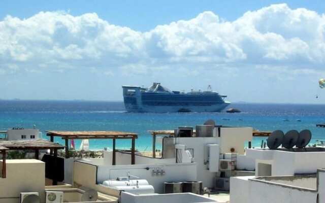 Las Olas family Townhome Apartments