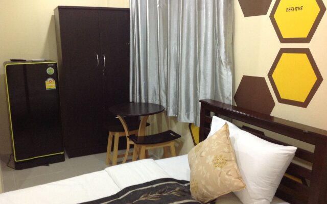 Beehive Patong Hostel