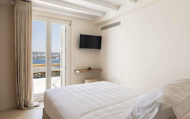 Villa Veneta at Ornos Sea View