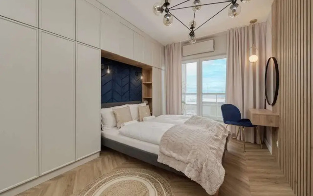 Krakowska Apartment by Renters Prestige