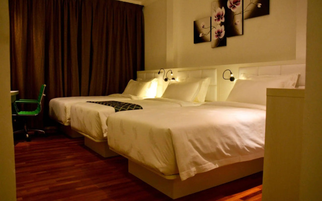 Pine Garden Hotel