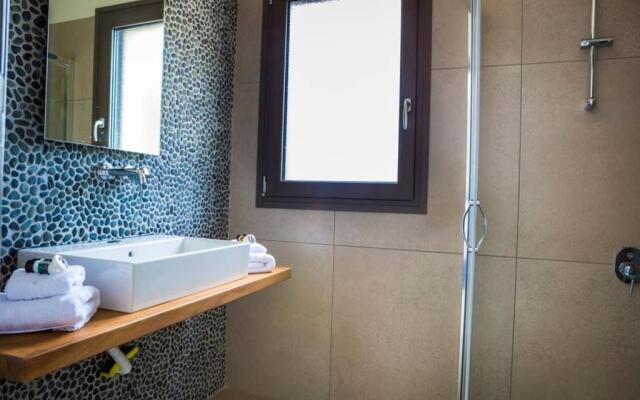 New Villa Blue with private pool at Trapezaki