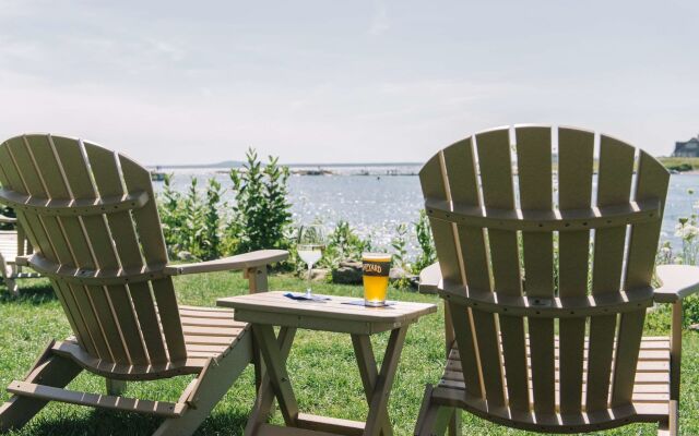 Breakwater Inn