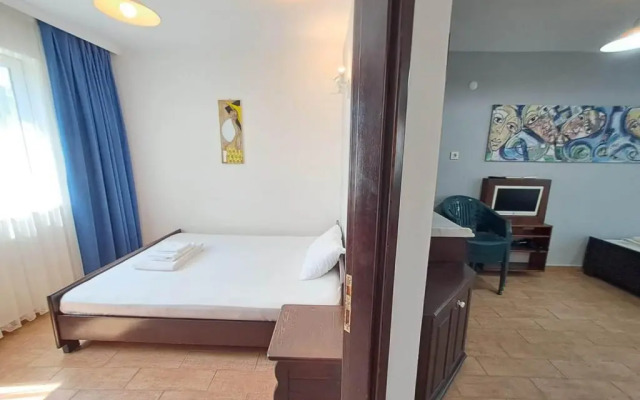 Zeytin Suit Bozcaada